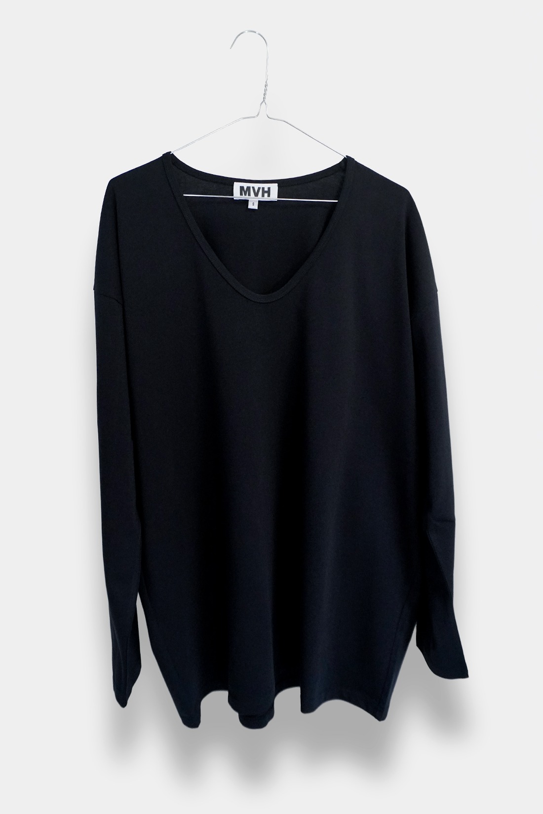 top boy V-neck black jersey